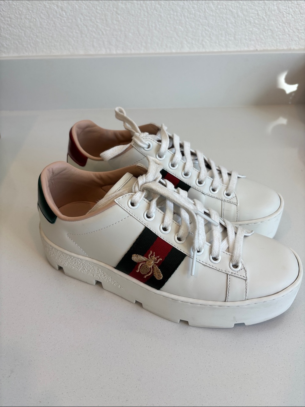 Gucci White Leather Low-Top Sneakers with Red & Green Heel Tabs